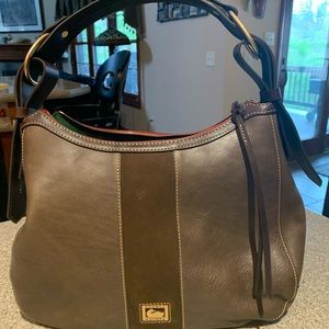Dooney & Bourke hand bag